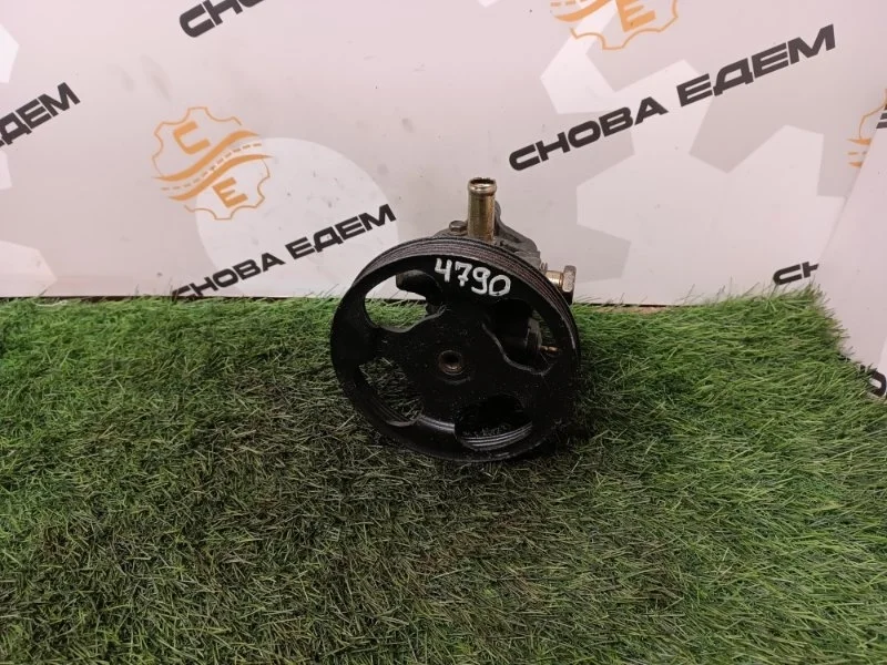 Насос гидроусилителя руля Mitsubishi Lancer MR403656 4G18 1.6