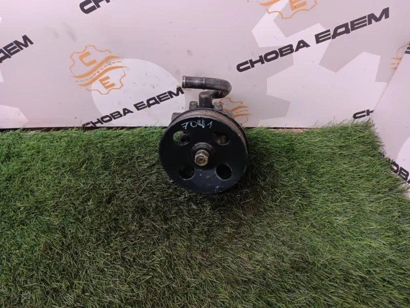 Насос гидроусилителя руля Chevrolet Epica 2013 95980806 X20D1 2.0