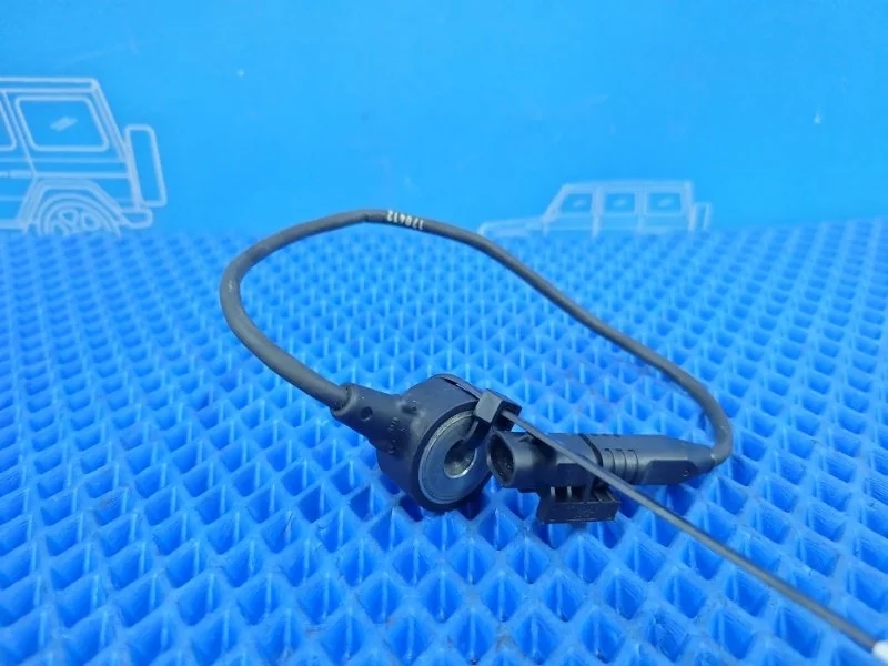 Датчик детонации Mercedes-Benz E-class W212