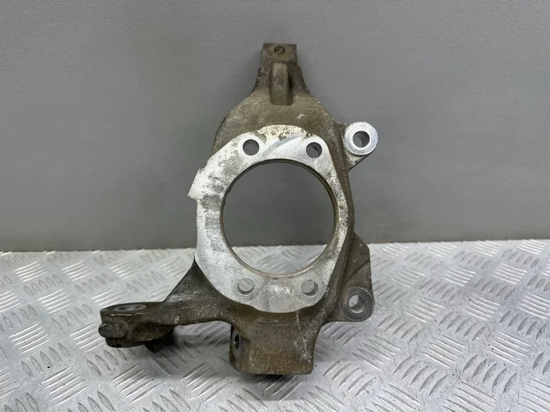 Кулак Nissan Teana J32