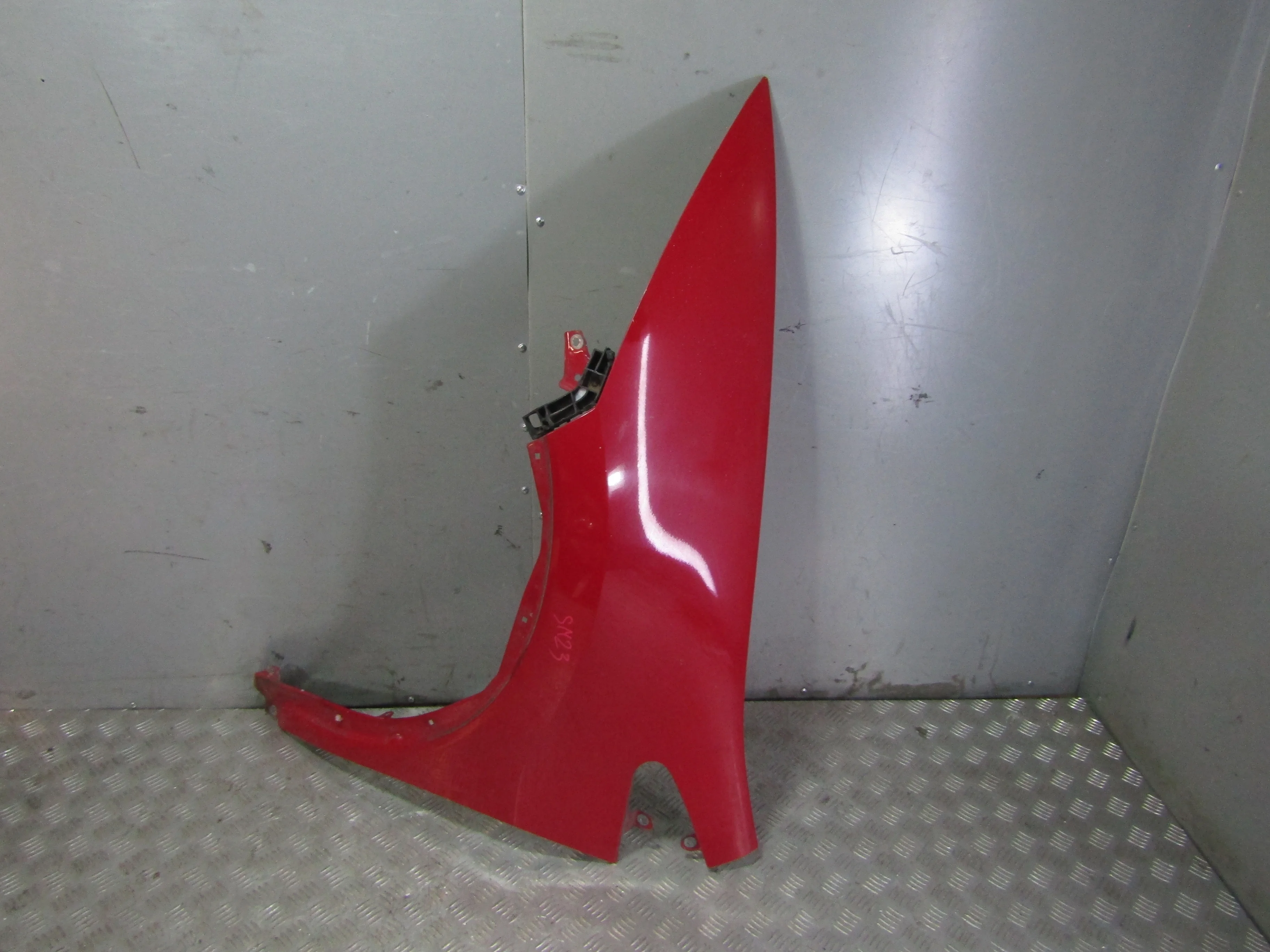 Крыло переднее левое HONDA Civic VIII (2005—2009)