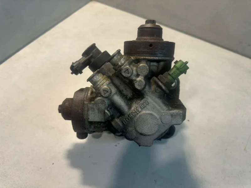 Топливный насос высокого давления Volvo XC60 2012