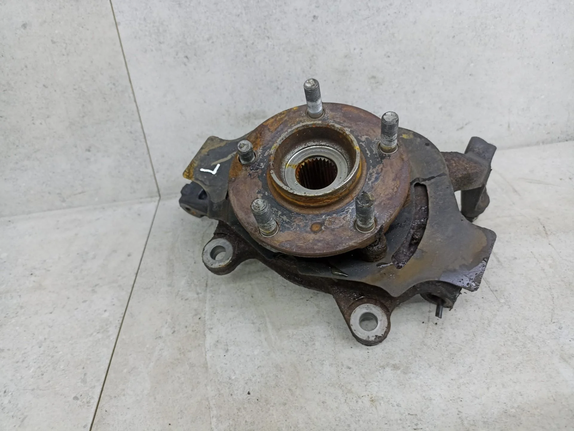 Кулак передний левый Nissan Murano Z50 40015CN000