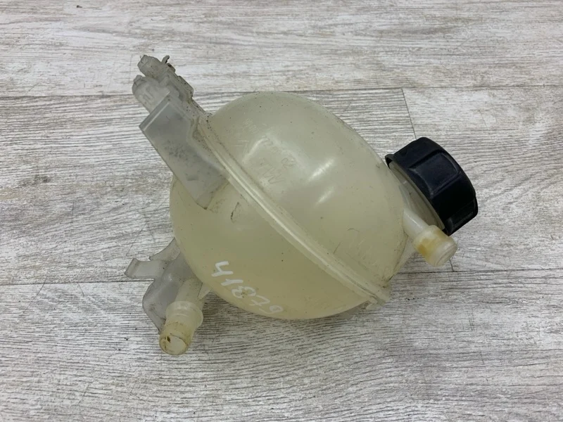 Бачок расширительный PEUGEOT 208 2015 9800777280 ХЭТЧБЕК HN01 (EB2DT)