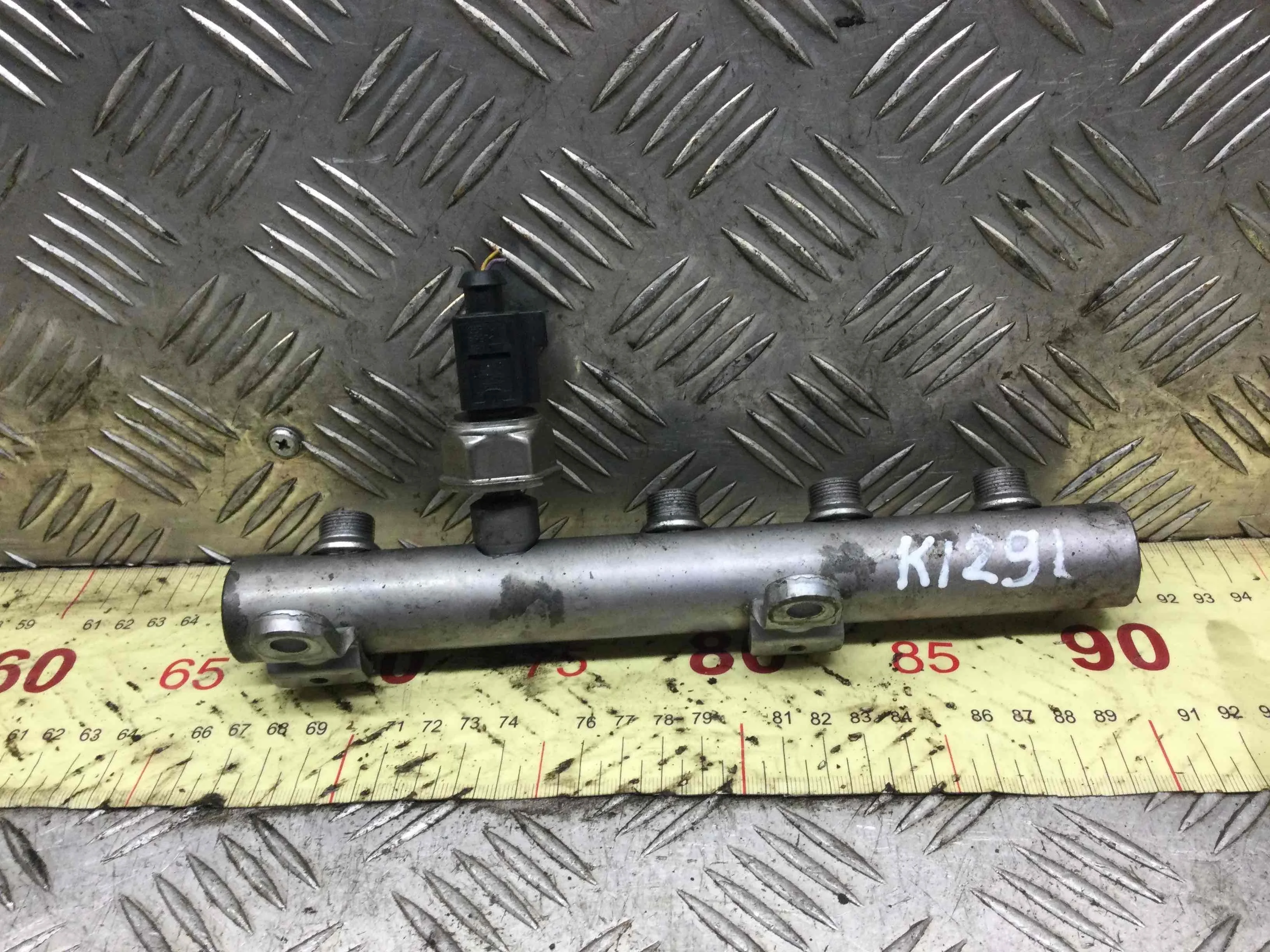 Топливная рампа Audi A6 C6/4F (2004-2008) дизель 3.0 TDI Автомат