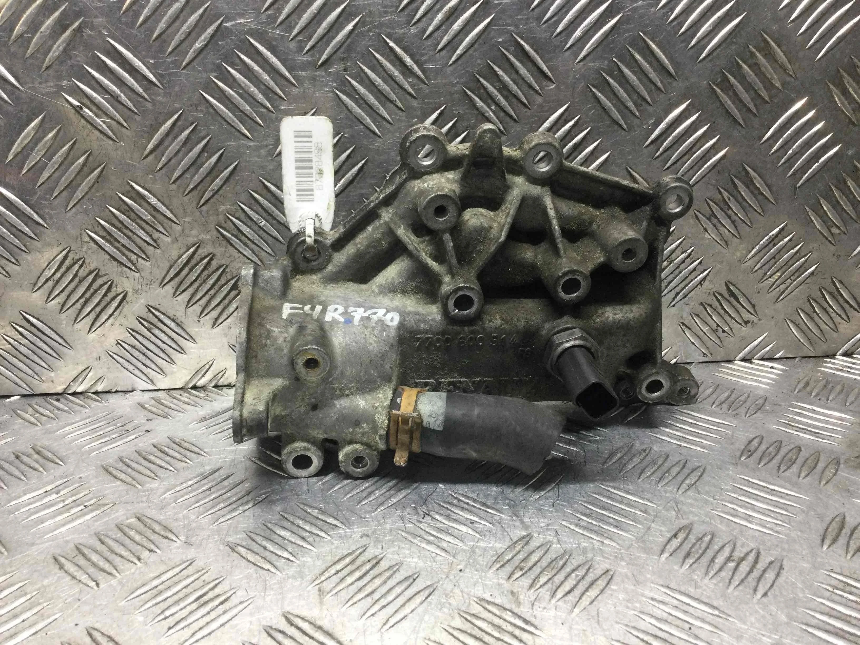 Корпус термостата Renault Scenic 2 поколение (2003-2006) бензин 2.0 i Механика Минивэн