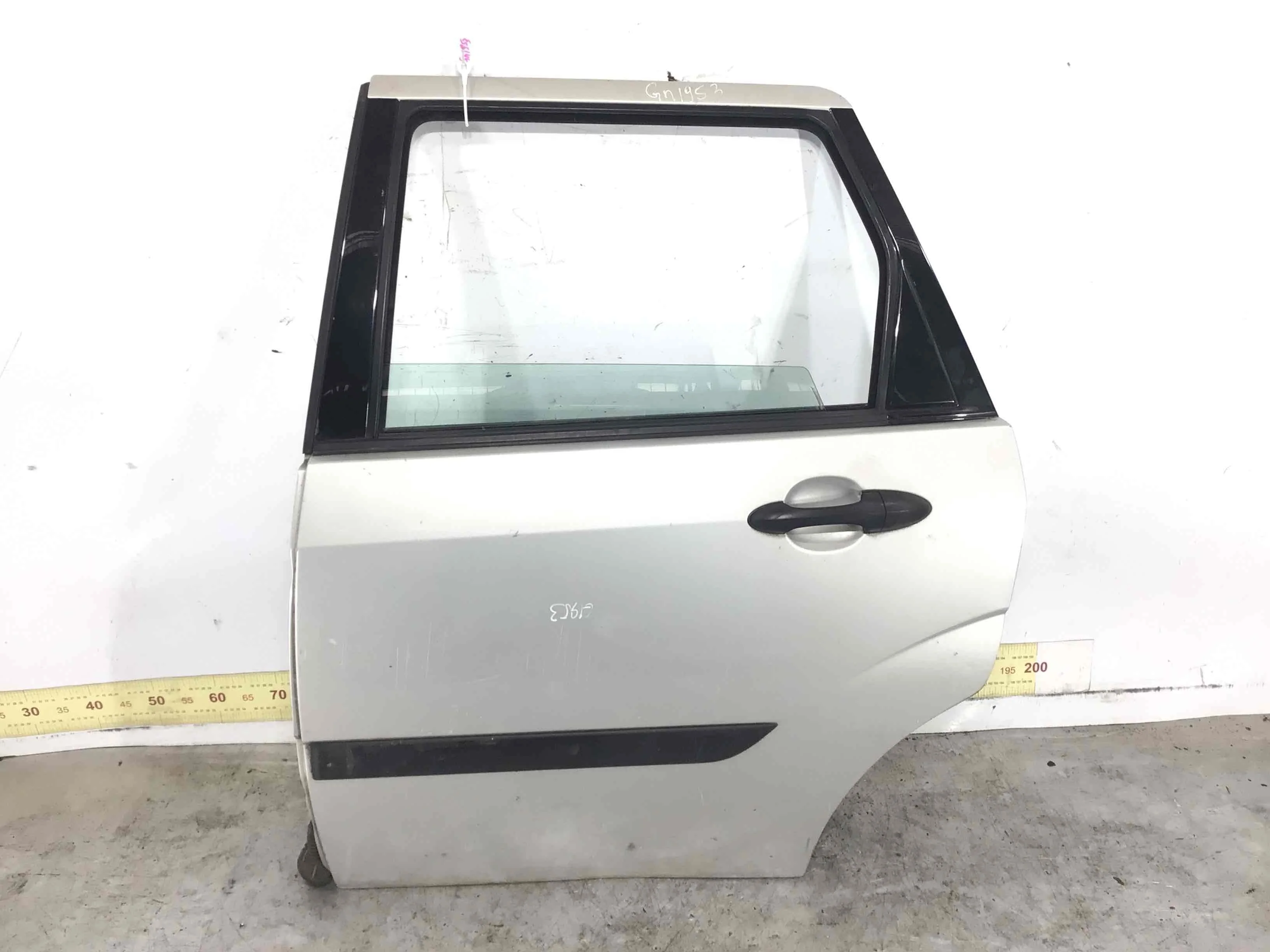 Дверь задняя левая Ford Focus 1 поколение [рестайлинг] (2001-2005) бензин 1.6 i Механика Универсал