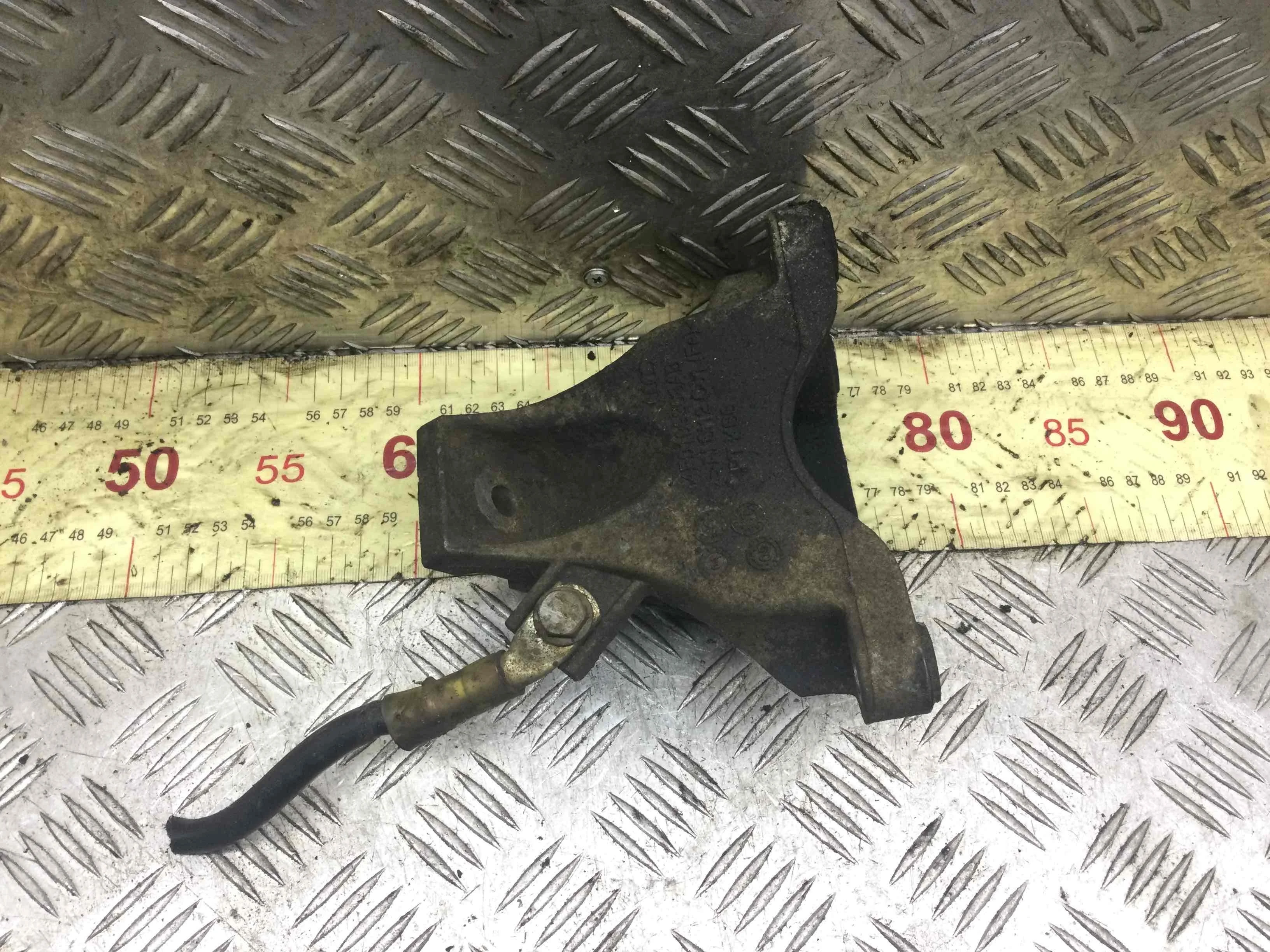 Кронштейн двигателя Audi A6 C6/4F (2004-2008) дизель 3.0 TDI Автомат Универсал