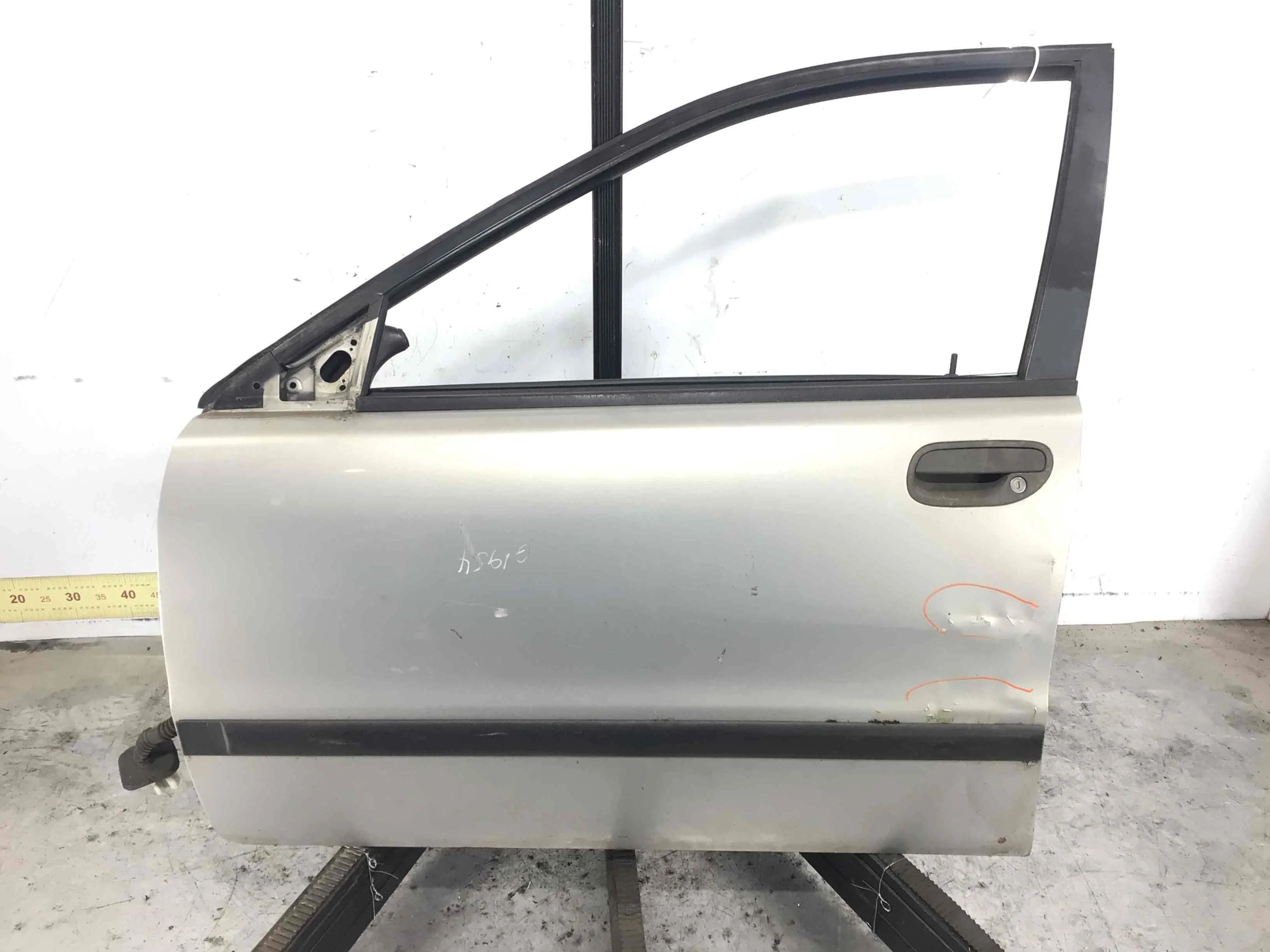 Дверь передняя левая Volvo V40 1 поколение (1996-2000) бензин 1.6 i Механика Универсал