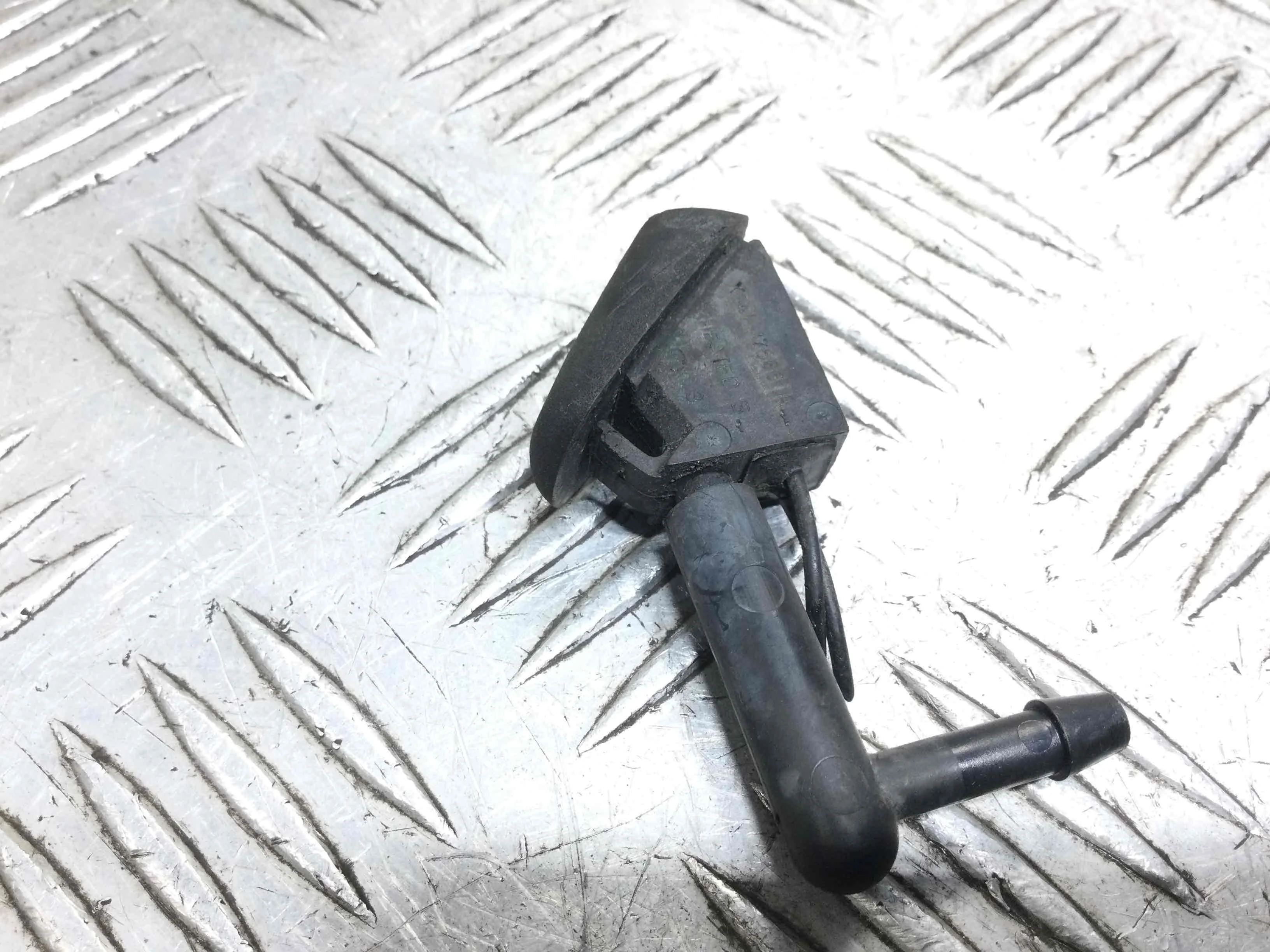 Форсунка омывателя Ford C-MAX 1 поколение (2003-2007) дизель 2.0 TDCi Механика Х/б