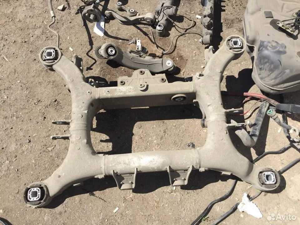 Подрамник задний бмв ф01 ф02 33316794666