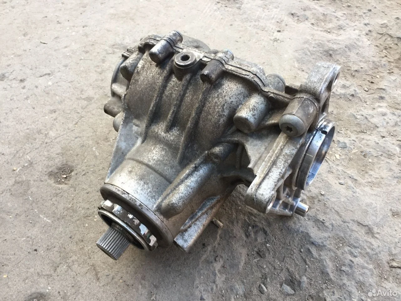 Раздаточная коробка pto бмв ф48 ф39 27107646889