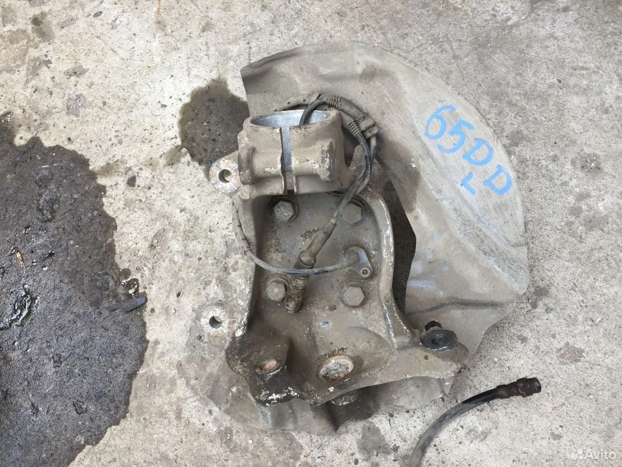 Кулак передний левый бмв е65 е66 31216753461