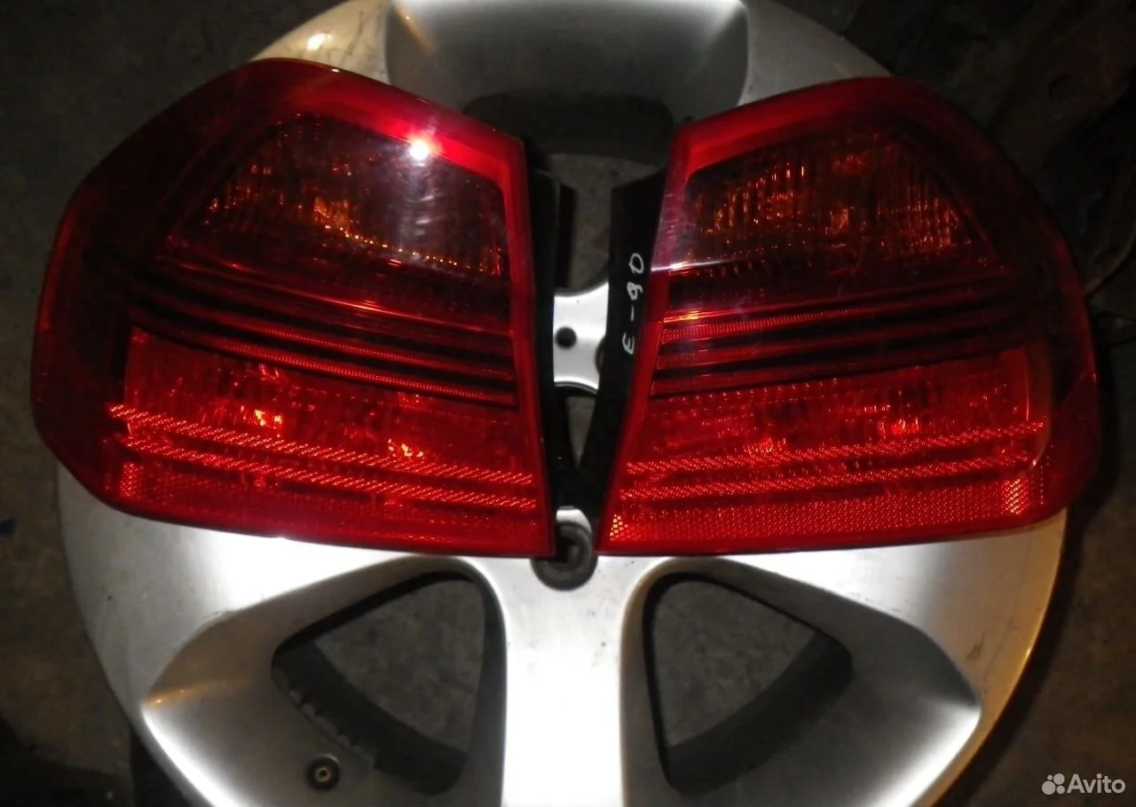 Фонарь правый для бмв е90 63216937458
