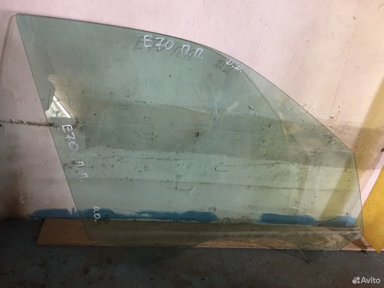 Стекло передней правой двери бмв е70 51337137014