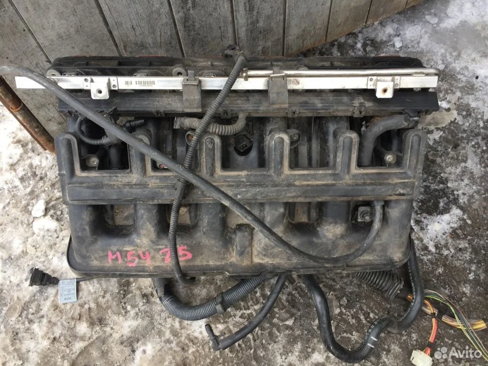 Впускной коллектор бмв е60 е83 е39 11617525752 2,5