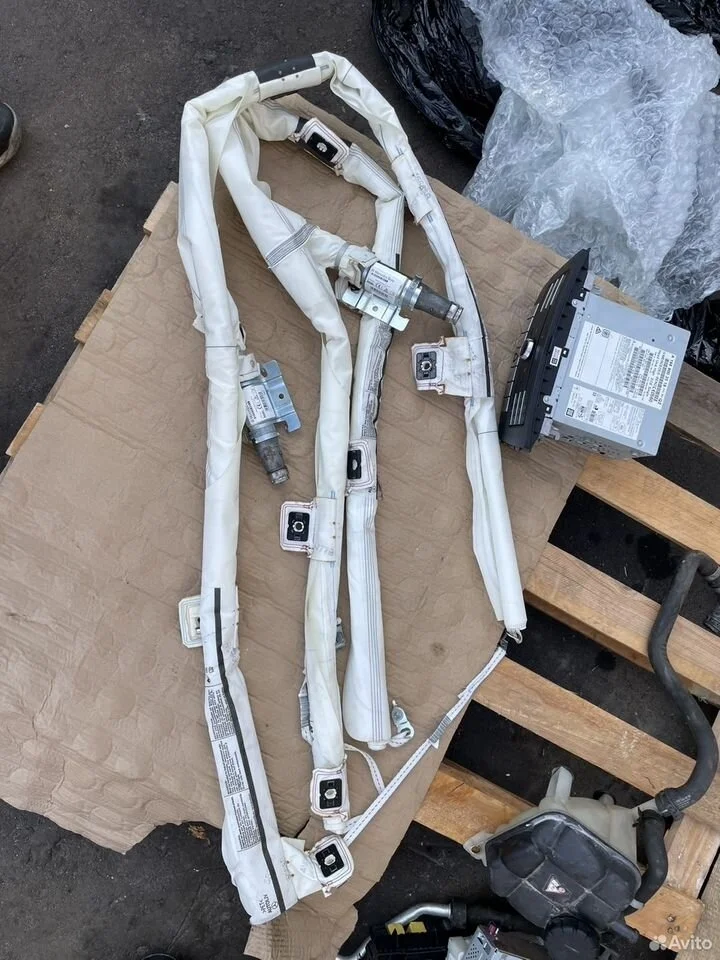 Шторка безопасности мерседес gle w166