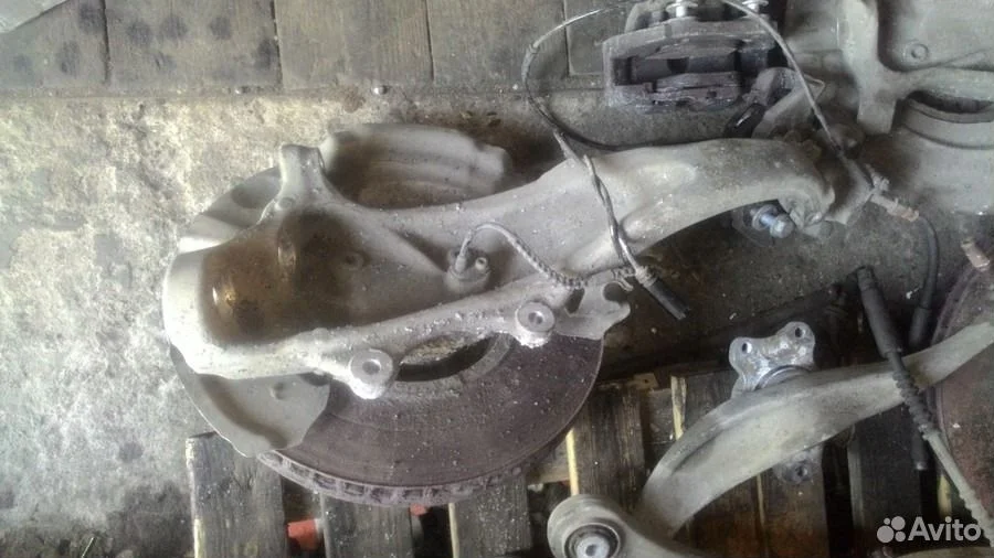 Кулак передний правый бмв ф07 ф01 ф02 31216775768