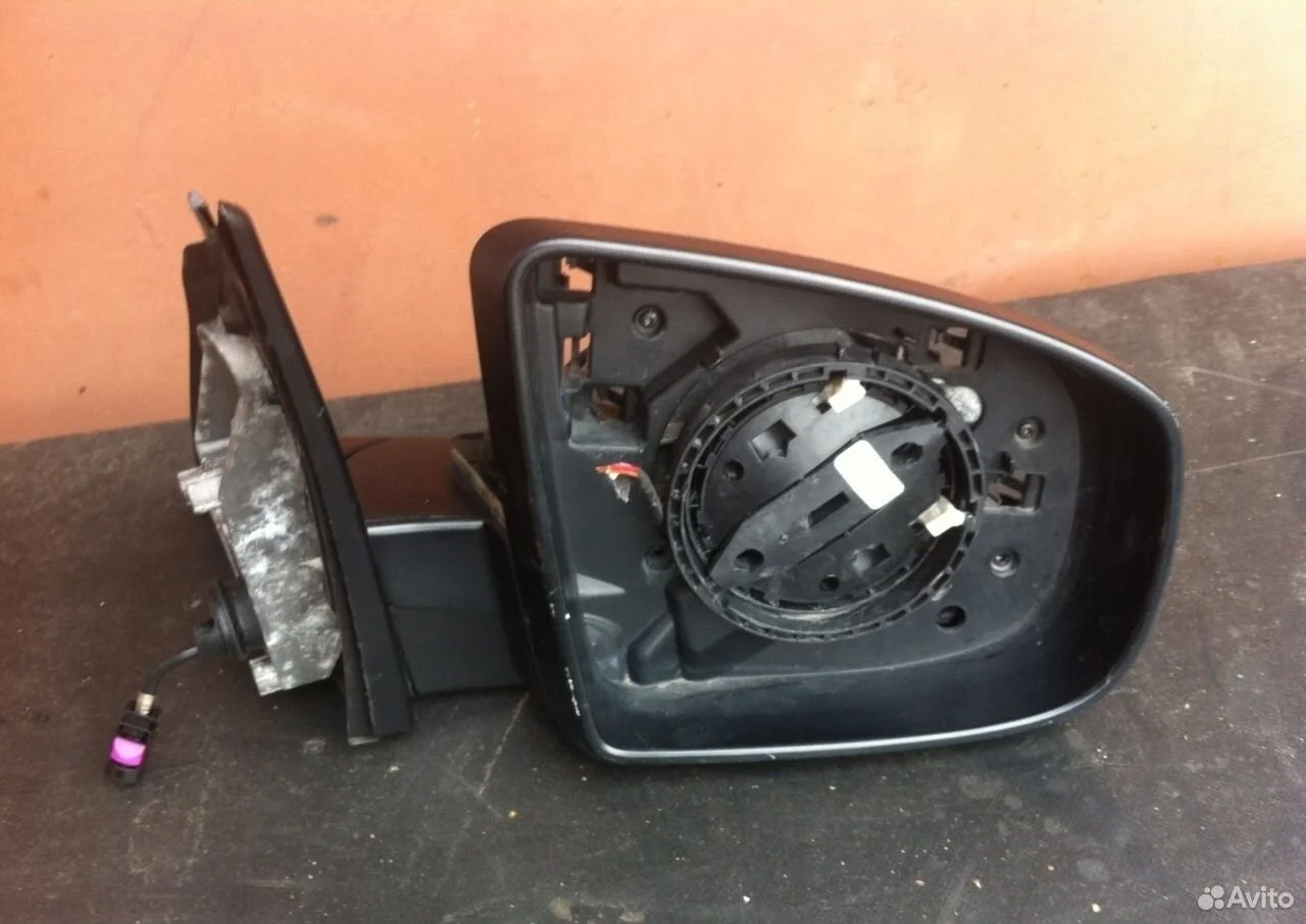 Кронштейн зеркала правый для бмв е70 51167282736