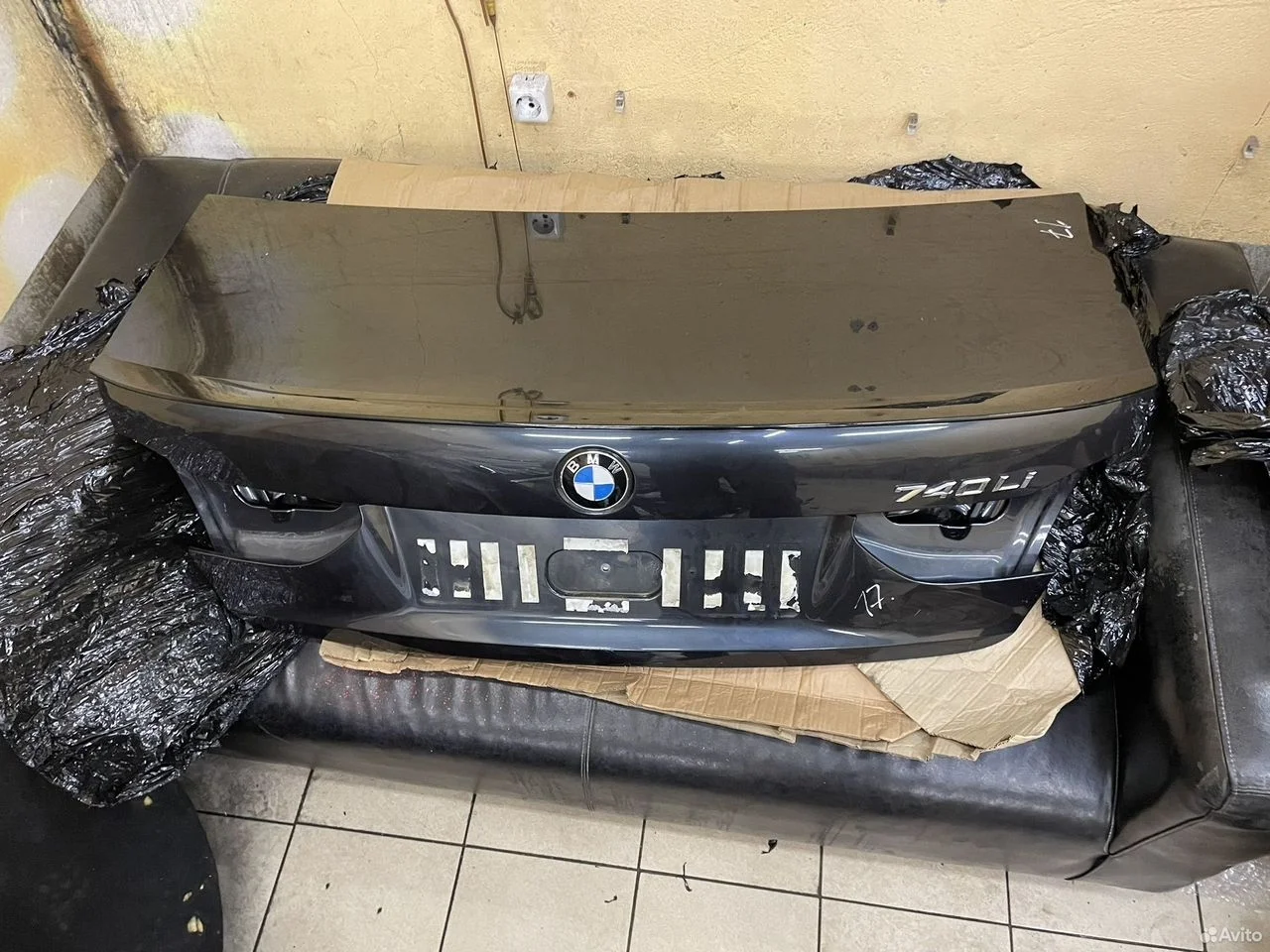 Крышка багажника со спойлером бмв г11 г12