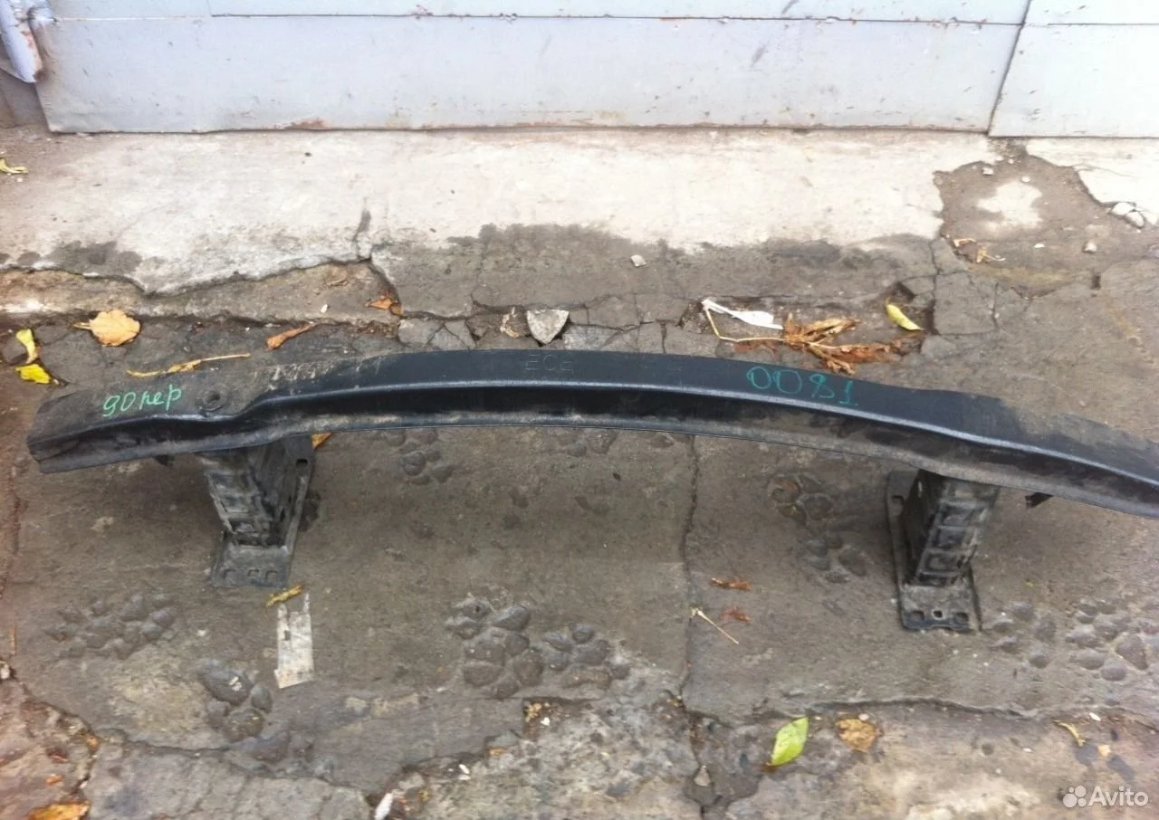 Усилитель переднего бампера бмв е90 51117146645