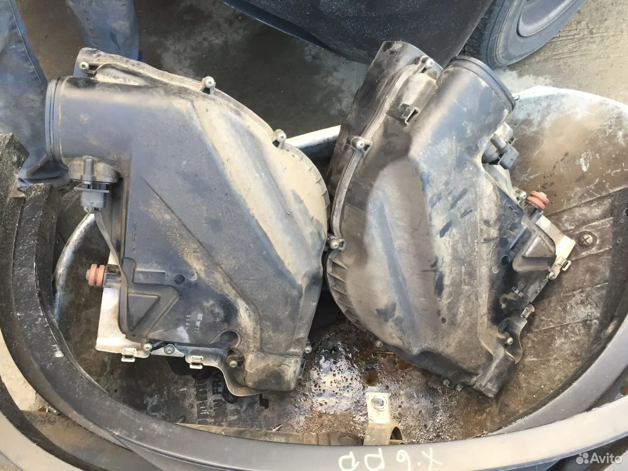 Корпус воздушного фильтра бмв е70 е71 13717577448