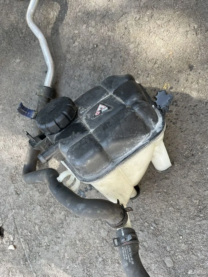 Расширительный бачок мерседес w166 a1665000049