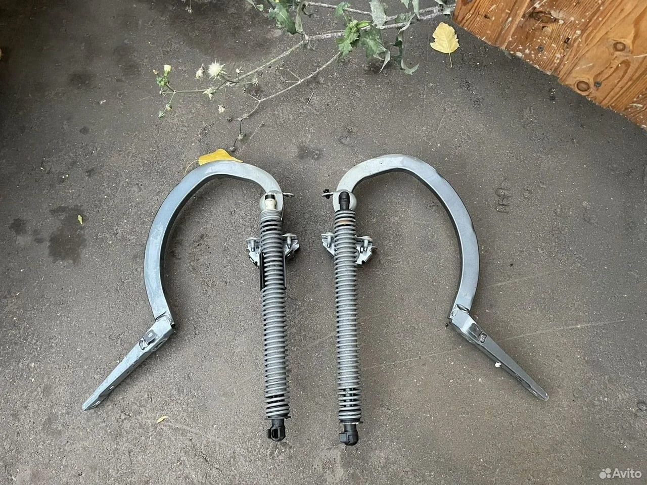 Петли багажника с амортизаторами комплект бмв г30