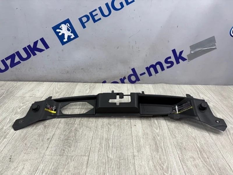 Накладка замка капота VOLVO V50 2009