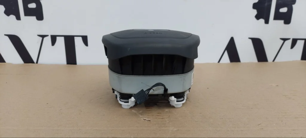 Подушка безопасности в руль Volkswagen Touareg FL