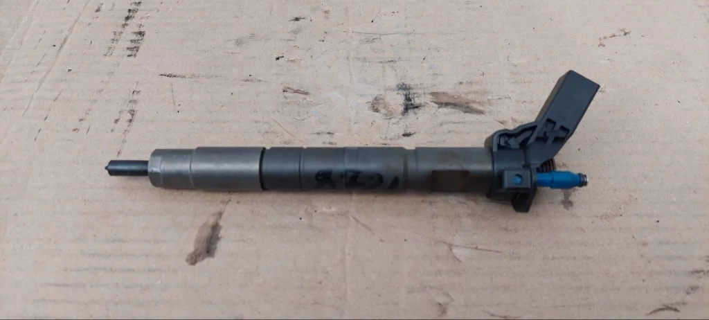 Форсунка топливная Hyundai Santa Fe CM D4HB