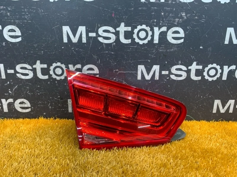 Фонарь крышки багажника Audi A8 2012 4H0945093 4H/D4 CGWD, левый