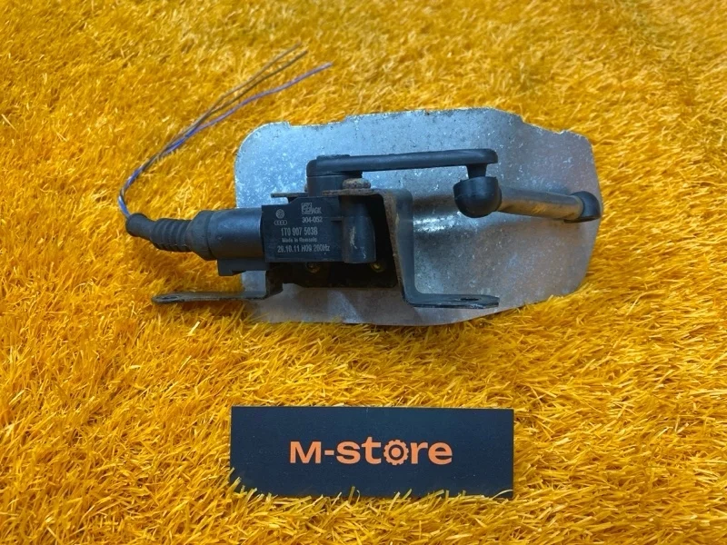 Датчик высоты дорожного просвета Volkswagen Passat 2012 1T0907503B B7 CAX, задний