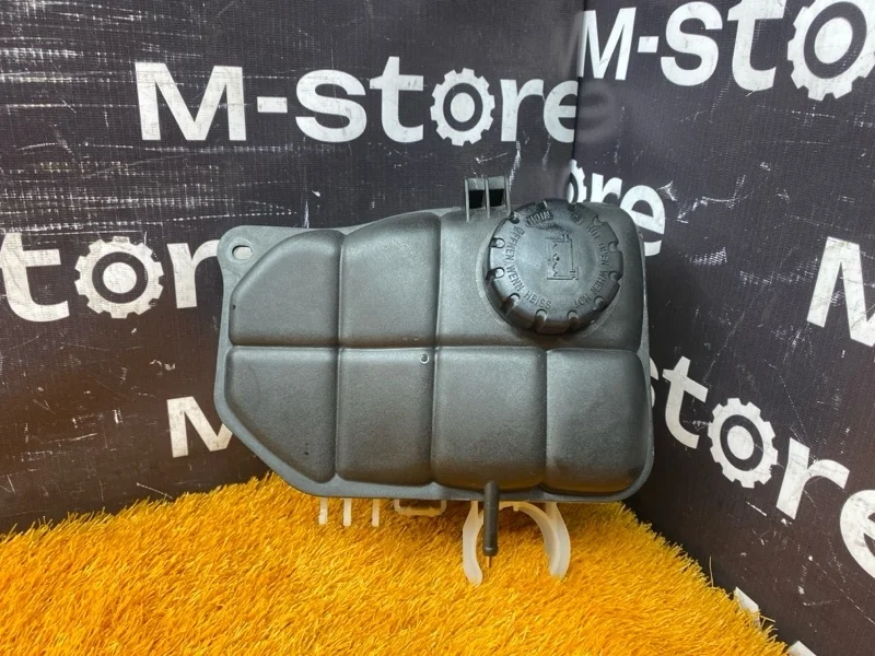 Бачок расширительный Mercedes-Benz C-Class 2006 A2035000049 W203 271.940