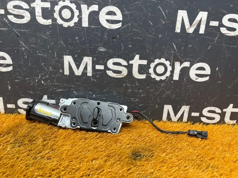 Доводчик крышки багажника Bmw X5 2011 51247233909 E70 N55B30A