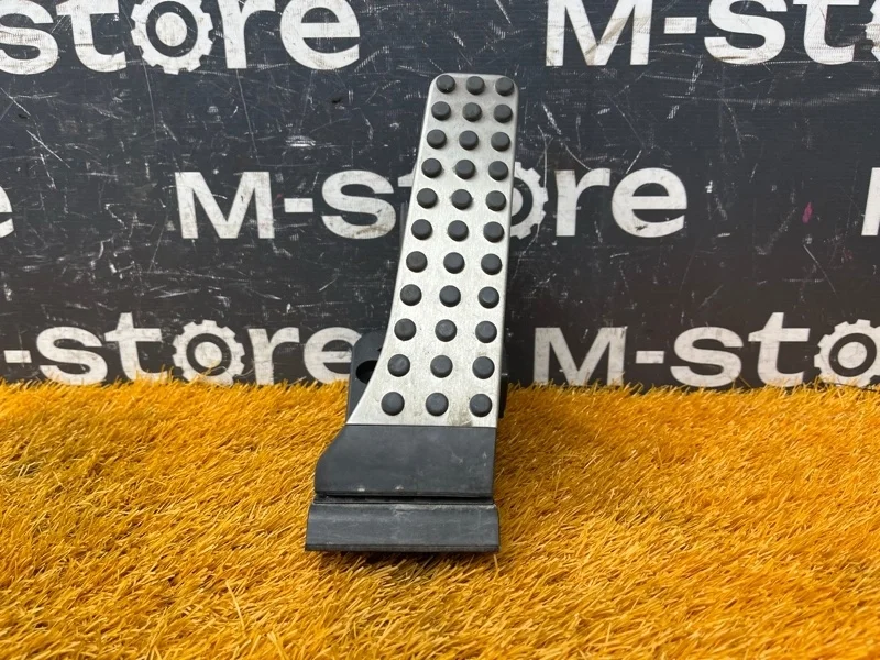 Педаль газа Mercedes-Benz C-Class 2012 A2043000204 W204 271.860