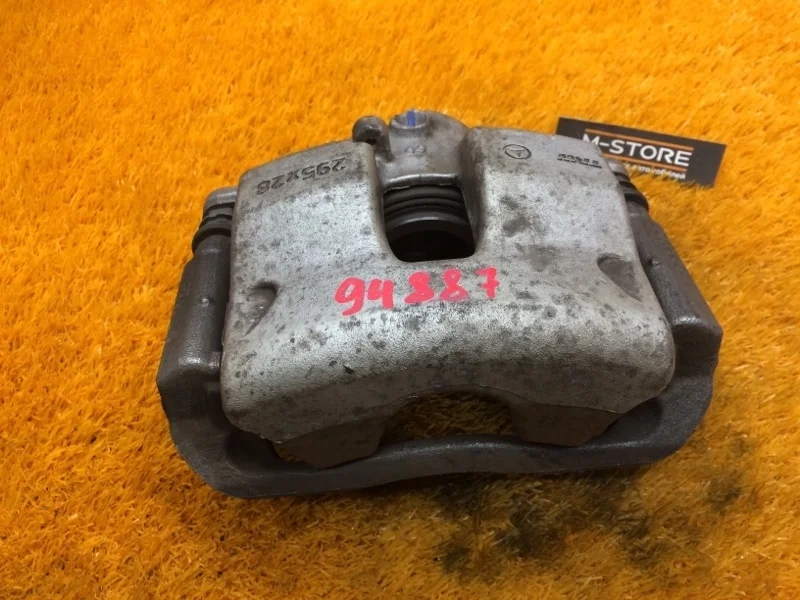 Суппорт Mercedes-Benz C-Class 2008 A2044212481 W204 271.950, передний правый