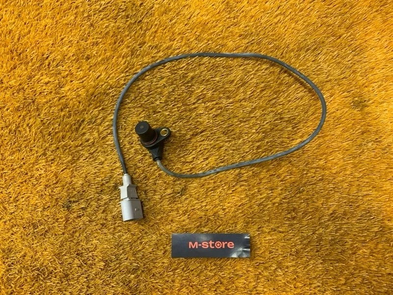 Датчик положения коленвала Audi A4 2008 071957147 B7/8E ALT