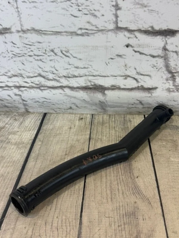 Трубка системы охлаждения двс Audi A3