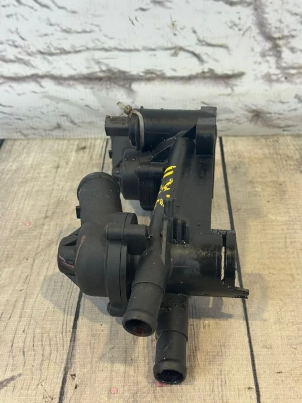 Корпус термостата Audi A3