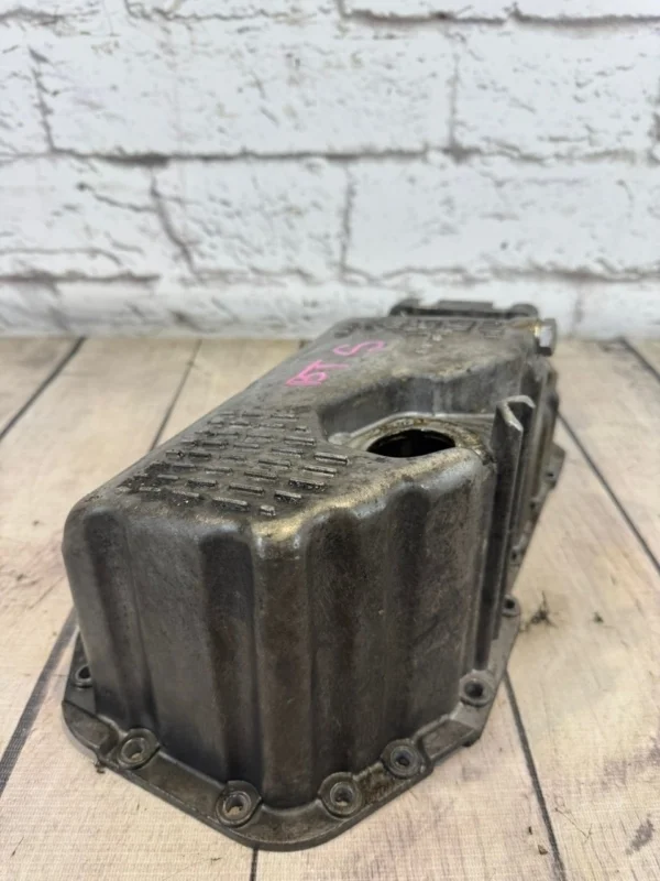 Поддон двигателя Skoda Fabia 2