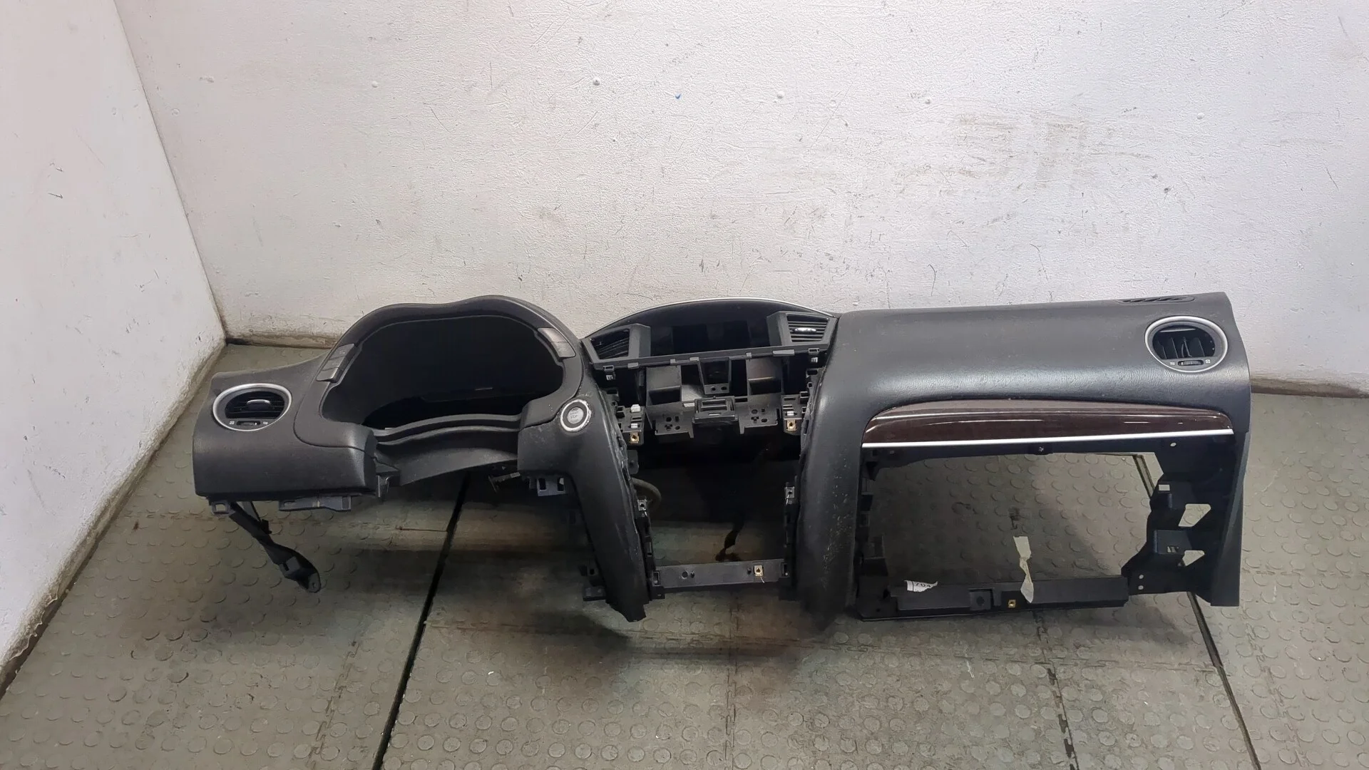 Панель передняя салона (торпедо) Infiniti JX 2012-2014 КПП автомат 4х4 (АКПП) VQ35DE Бензин 3.5 л Инжектор