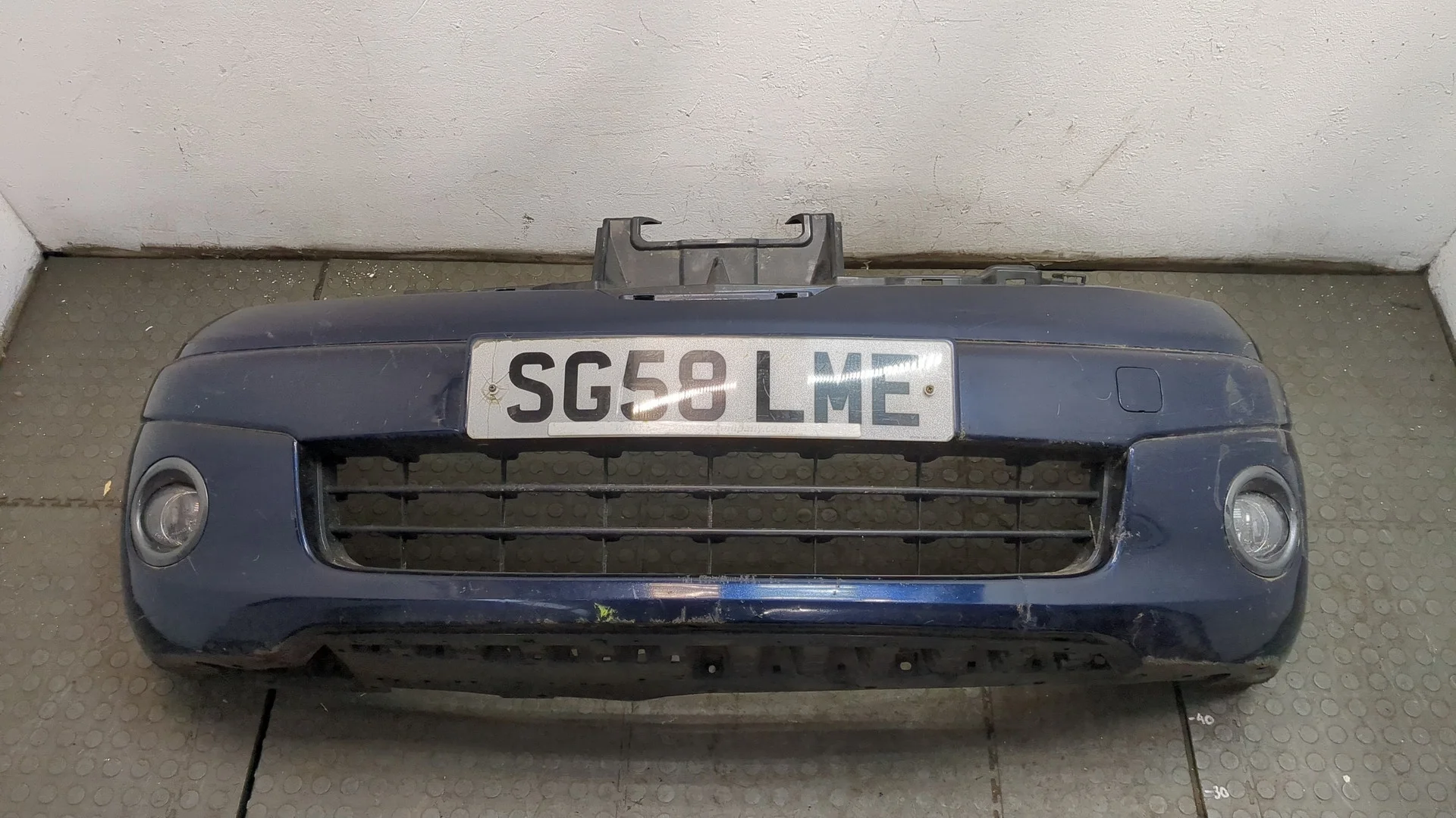 Бампер Nissan Note E11 2005-2013 КПП 5-ст.мех.(МКПП) CR14DE Бензин 1.4 л Инжектор