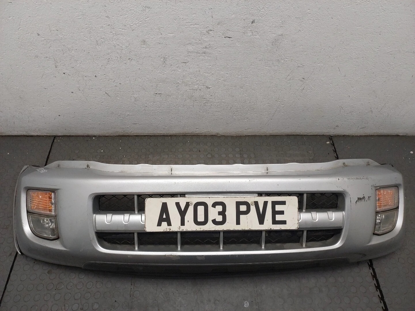 Бампер Toyota RAV 4 2000-2005 КПП 5-ст.мех 4х4 (МКПП) 1CDFTV Дизель 2 л Турбо