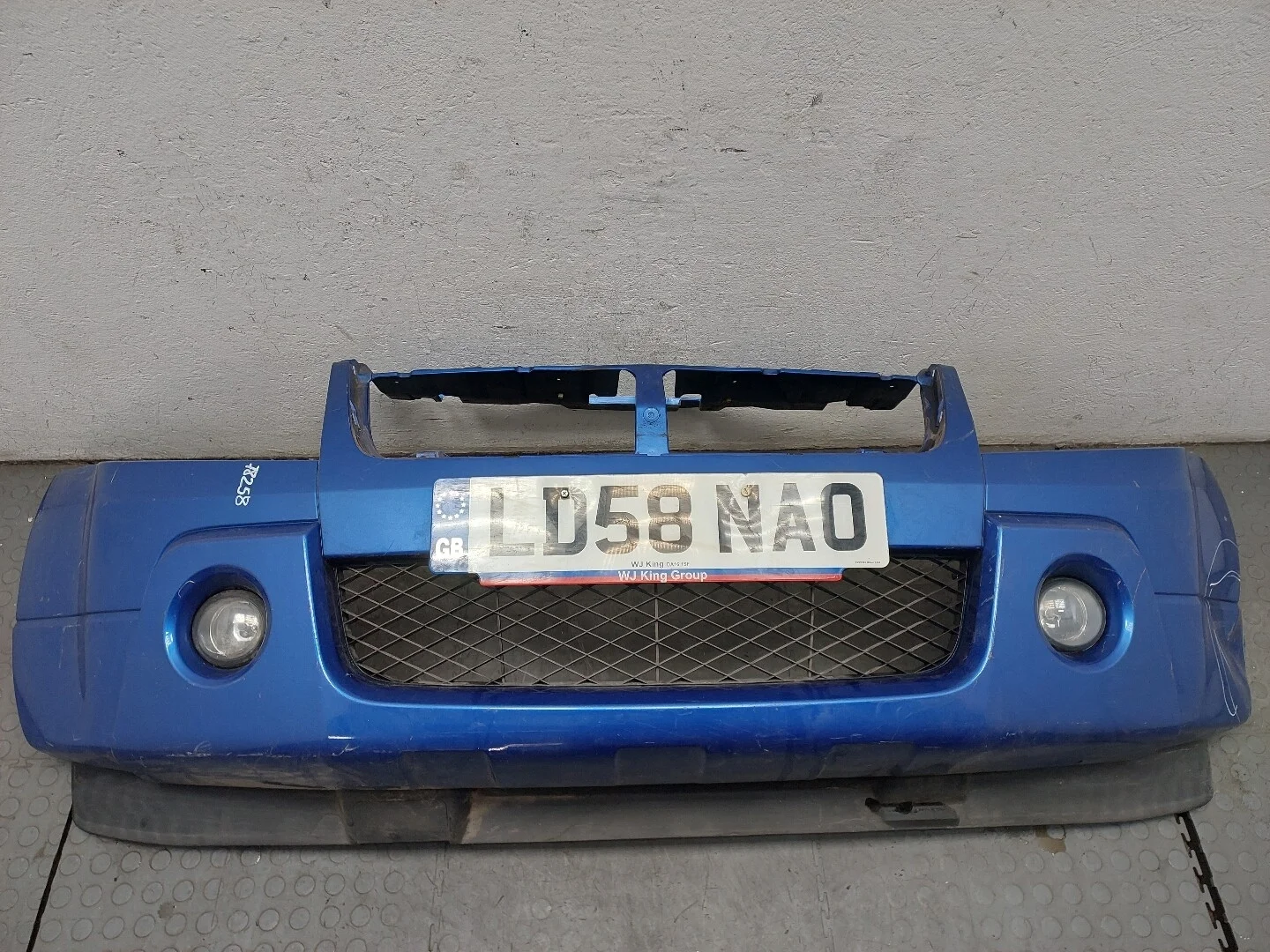 Бампер Suzuki Grand Vitara 2005-2016 КПП 5-ст.мех 4х4 (МКПП) M16A Бензин 1.6 л Инжектор