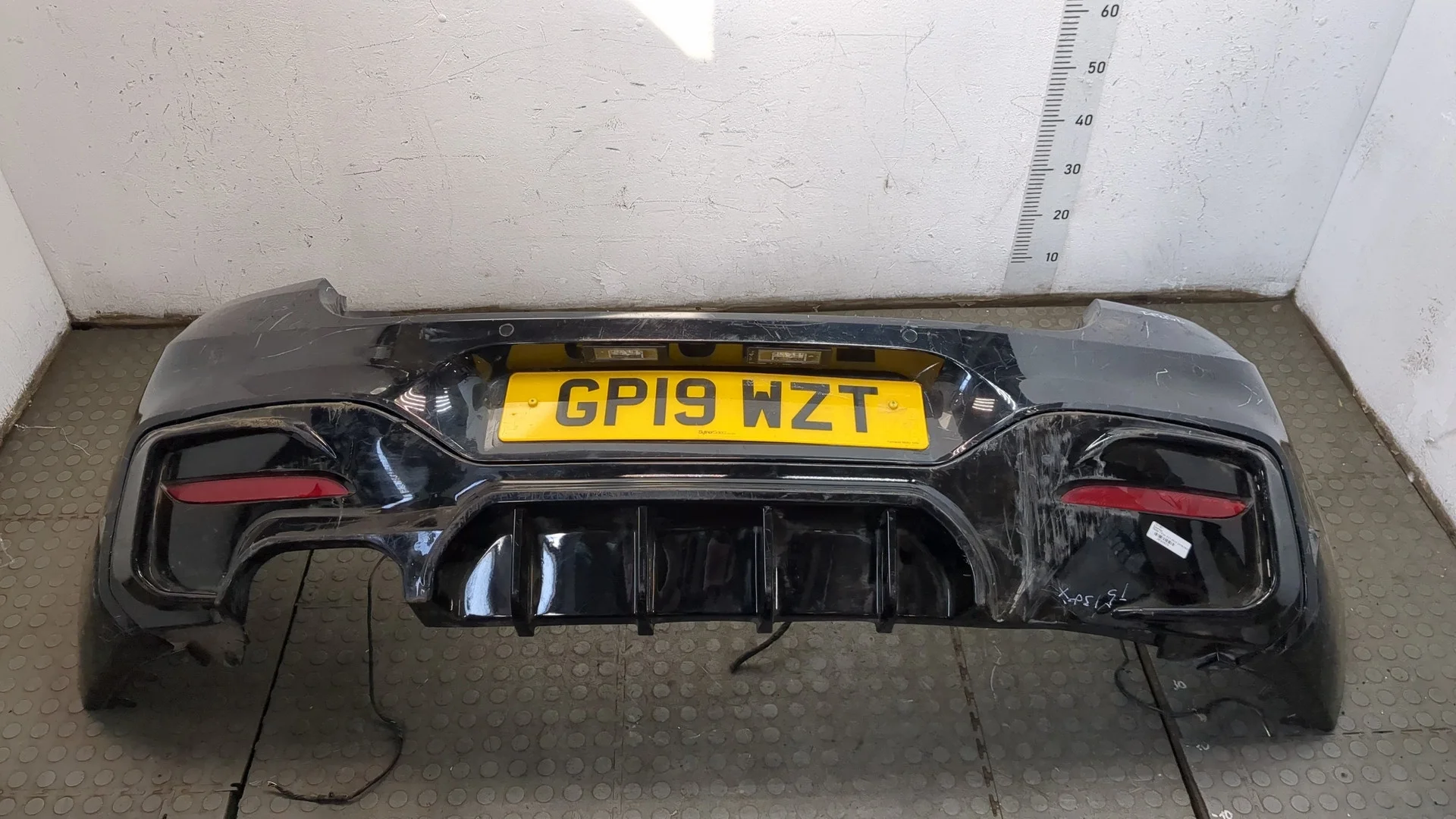 Бампер BMW 1 F20, F21 2011-2019 КПП автомат (АКПП) B38B15A Бензин 1.5 л Турбо-инжектор