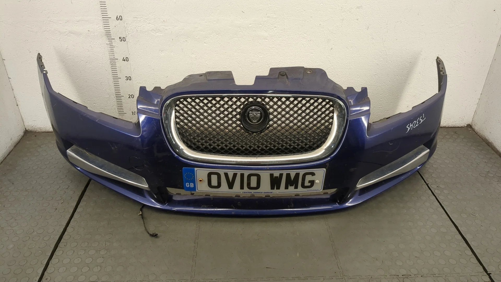 Бампер Jaguar XF 2007-2015 КПП автомат (АКПП) AJV6D Дизель 3 л Турбо