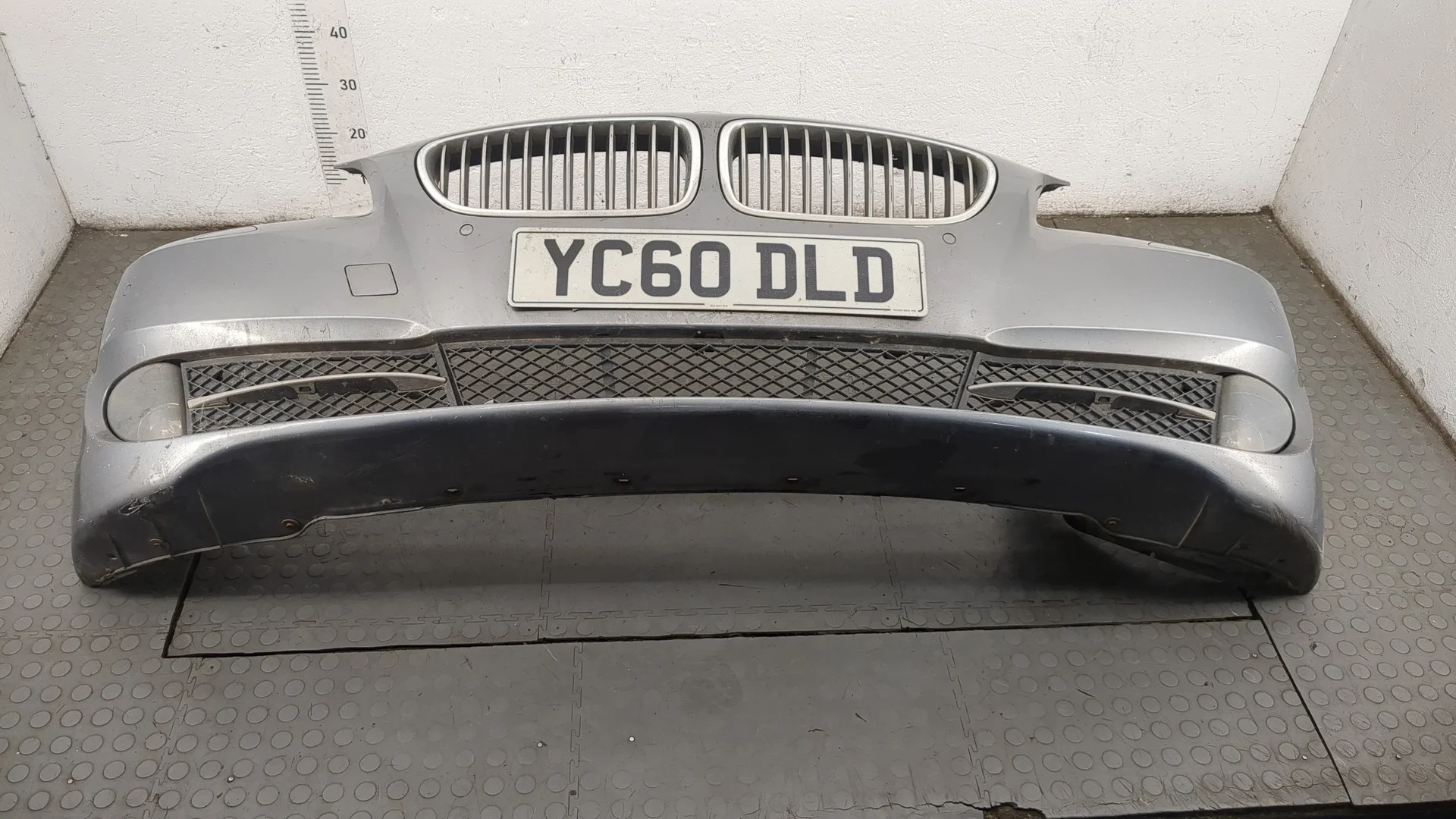 Бампер BMW 5 F10 2010-2017 КПП автомат (АКПП) N57D30A Дизель 3 л Турбо