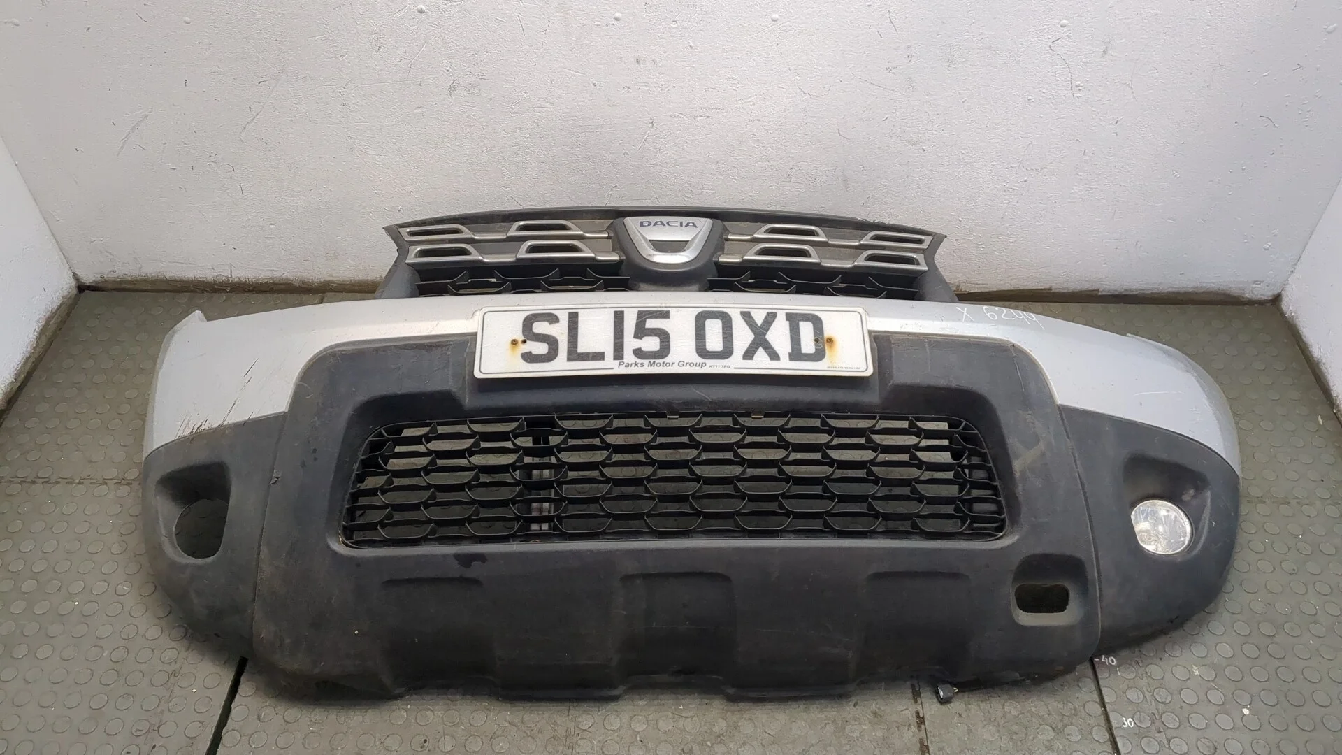 Бампер Dacia Duster 2010-2017 КПП 6-ст.мех.(МКПП) K9K896 Дизель 1.5 л DCI