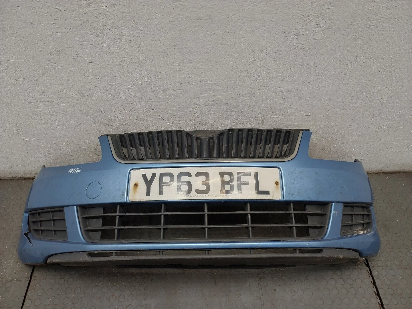 Бампер Skoda Fabia 2007-2014 КПП 5-ст.мех.(МКПП) CGPA Бензин 1.2 л Инжектор